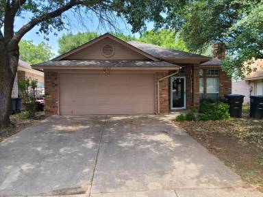 Main picture of 1362 Yorkshire St