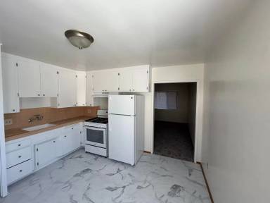 Main picture of 4036 Illinois St