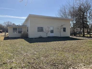 Main picture of 3011 Fairoak Dr