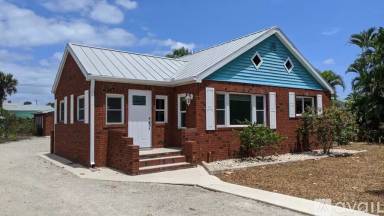 Main picture of 210 1st Ave