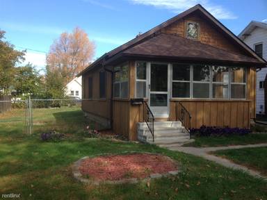 Main picture of 304 Meyers Ave