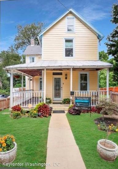 Main picture of 3331 Brothers Pl SE