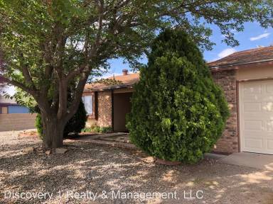 Main picture of 429 Victor Ln SE