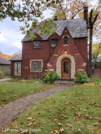 Main picture of 2515 Drummond Rd