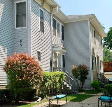 Main picture of 615 South Blvd