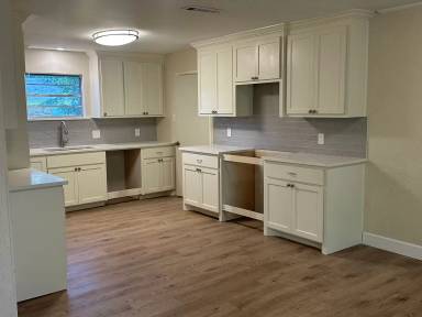 Main picture of 1105 Azalea Dr