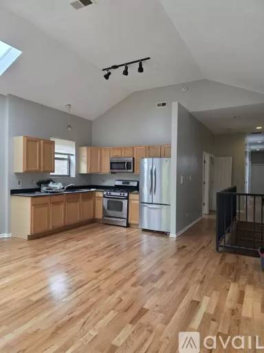 Main picture of 3140 W Fillmore St