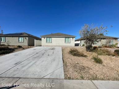 Main picture of 862 W Lake Mead Blvd