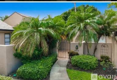 Main picture of 5319 Myrtle Wood