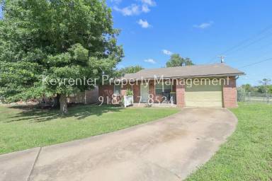 Main picture of 15080 S Xenophon Ave