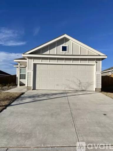 Main picture of 2636 Kingsman Dr