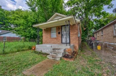 Main picture of 28 W Burdock Ave