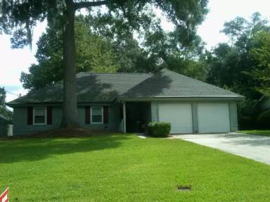Main picture of 130 Live Oak Dr