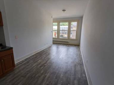Main picture of 206 Main St