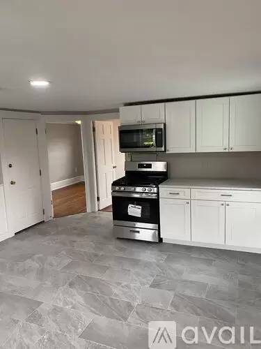 Main picture of 64 Cherry St