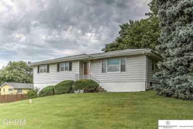 Main picture of 5804 Hascall St