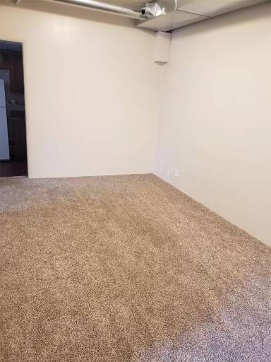 Main picture of 400 E Hammond St