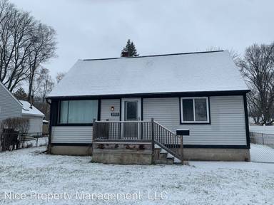 Main picture of 1001 E 14 Mile Rd