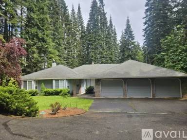 Main picture of 34701 NE Shamrock Slope Dr
