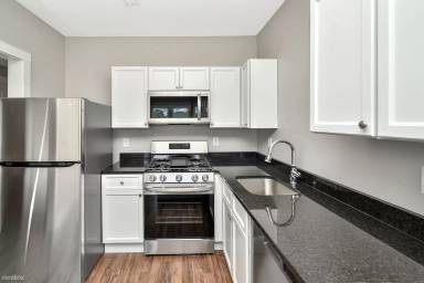 Main picture of 1903 Columbus Ave