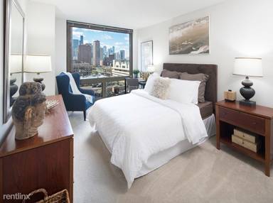 Main picture of 52 W Elm St