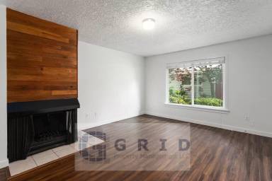 Main picture of 2935 NE Everett St