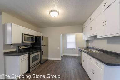 Main picture of 165 15th Ave NE