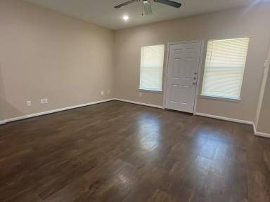 Main picture of 8138 Gallahad St