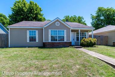 Main picture of 1605 Signature Dr