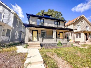 Main picture of 1136 N Lasalle St