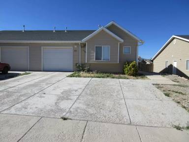 Main picture of 456 W 1950 N