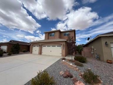 Main picture of 860 Firewheel Loop SW