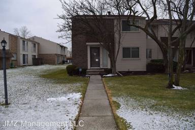 Main picture of 9 Williamsburg Towne St