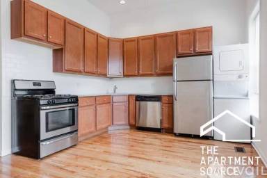 Main picture of 2454 N Southport Ave