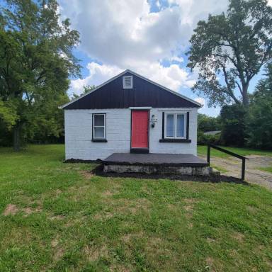 Main picture of 3375 N Downey Ave