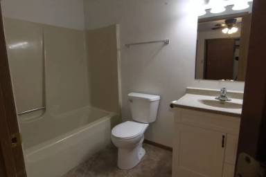 Main picture of 2600 Bush Ct
