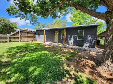 Main picture of 804 N Orange St