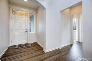 Main picture of 19403 109th Ct NE