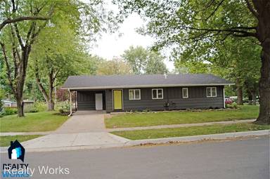 Main picture of 7101 Joyce Ave