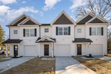 Main picture of 901 Oakwood Ave