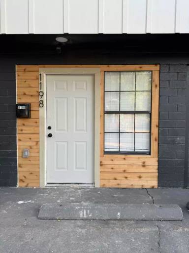 Main picture of 1198 Halpern St