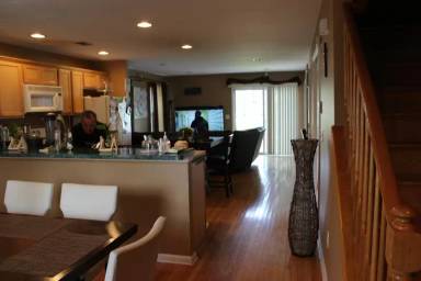 Main picture of 128 Jamestown Blvd