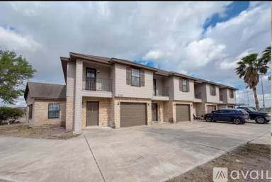 Main picture of 3701 N Arroyo Park Ln