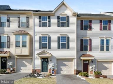 Main picture of 5814 Rochefort St