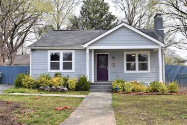 Main picture of 1221 Meadow Ln