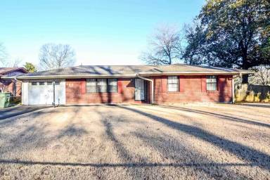 Main picture of 732 Westview Ln