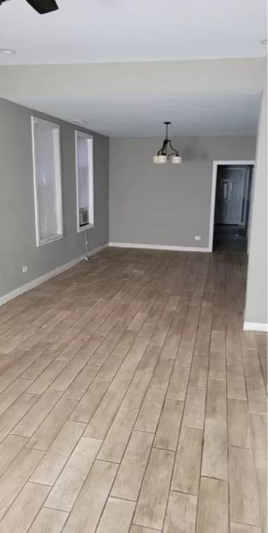 Main picture of 5656 S May St