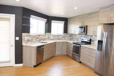Main picture of 9007 W Plymouth Ave