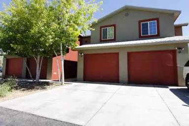 Main picture of 501 Madison Pl SE