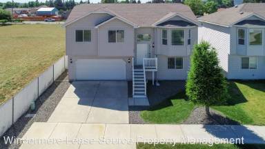 Main picture of 1805 N Oberlin Rd